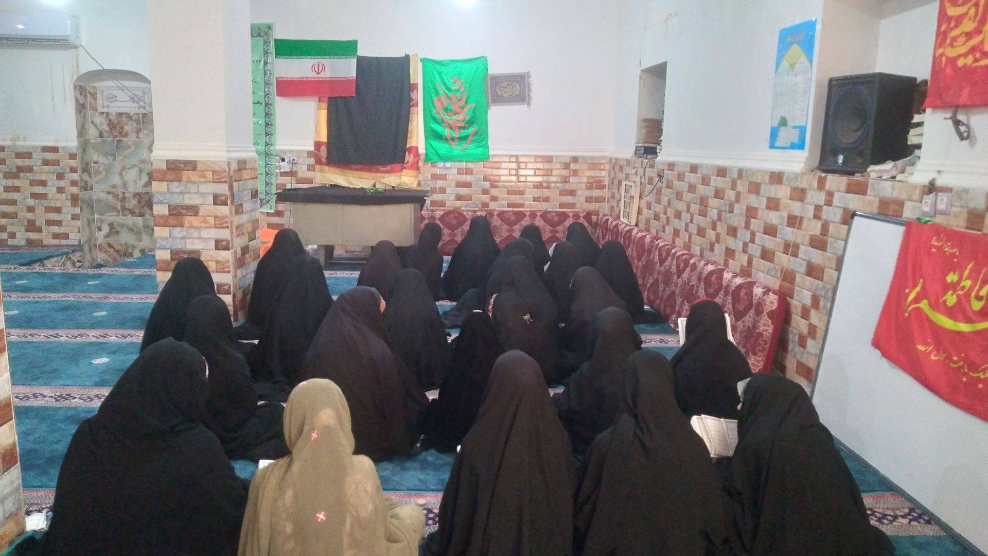 کلاس قرآن در کانون مسجد امام حسین علیه السلام زهکلوت شهرستان جازموریان - گره جهادی وارثین