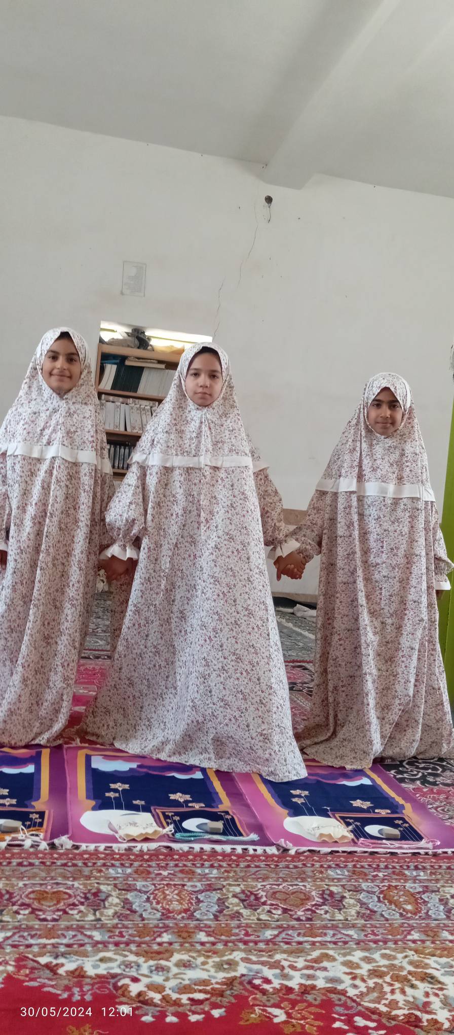 برگزاری جشن روزه اولی ها همراه با احکام و جزء خوانی در کانون مسجد روستای سهراب شیخی کبیر