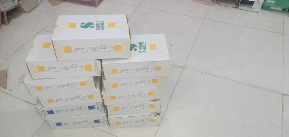 خرید کفش برای ورزشکاران فوتسال