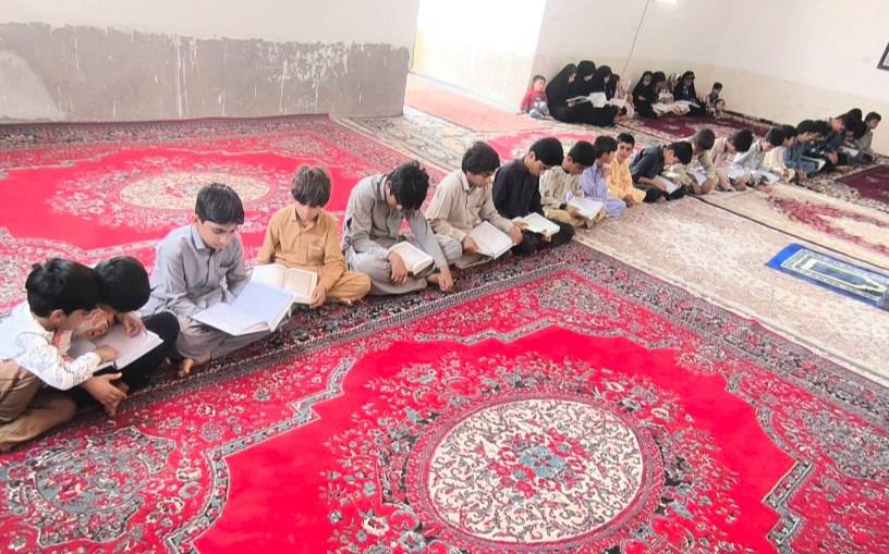کلاس قرآن در کانون مسجد روستای برفی شهرستان هامون  - گره جهادی وارثین