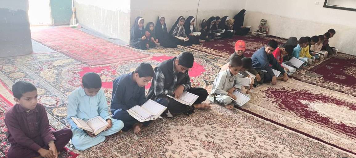 کلاس قرآن در روستای برفی شهرستان هامون (1اسفند)