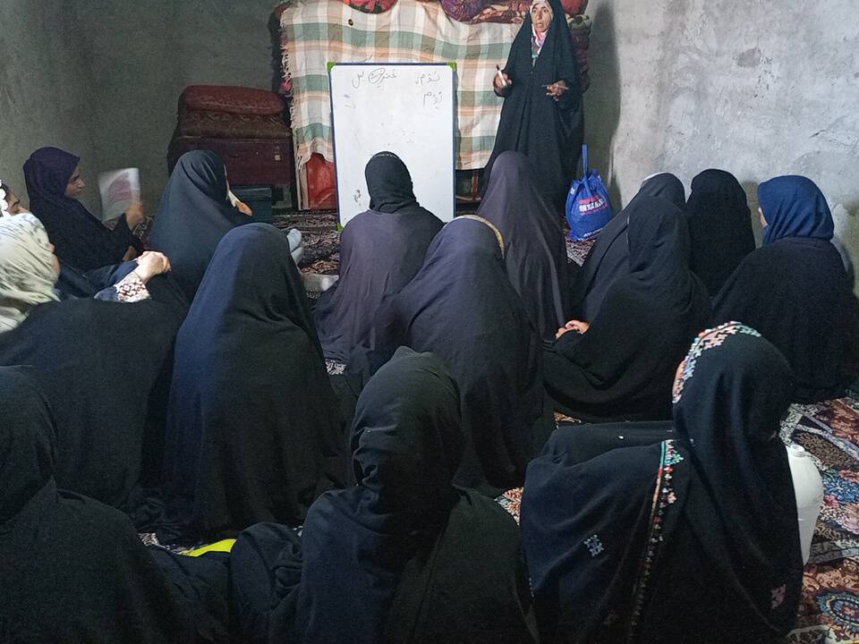 گزارش  کلاس قرآن نوجوانان در روستای چاهدازو شهرستان دلگان