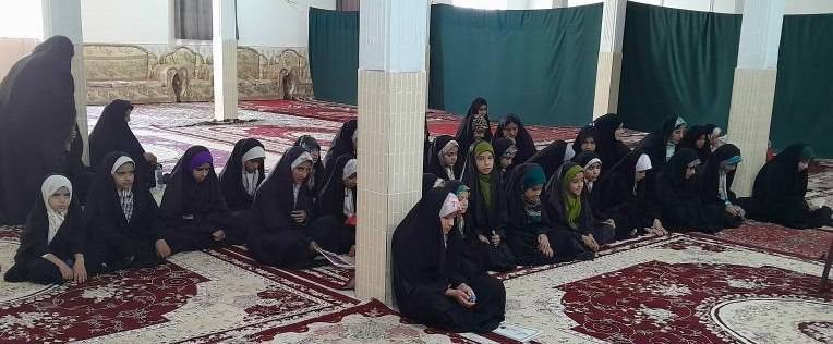 برگزاری کلاس، کارگاه و مشاوره برای مادران و دختران در روستای اشترک شهرستان زهک