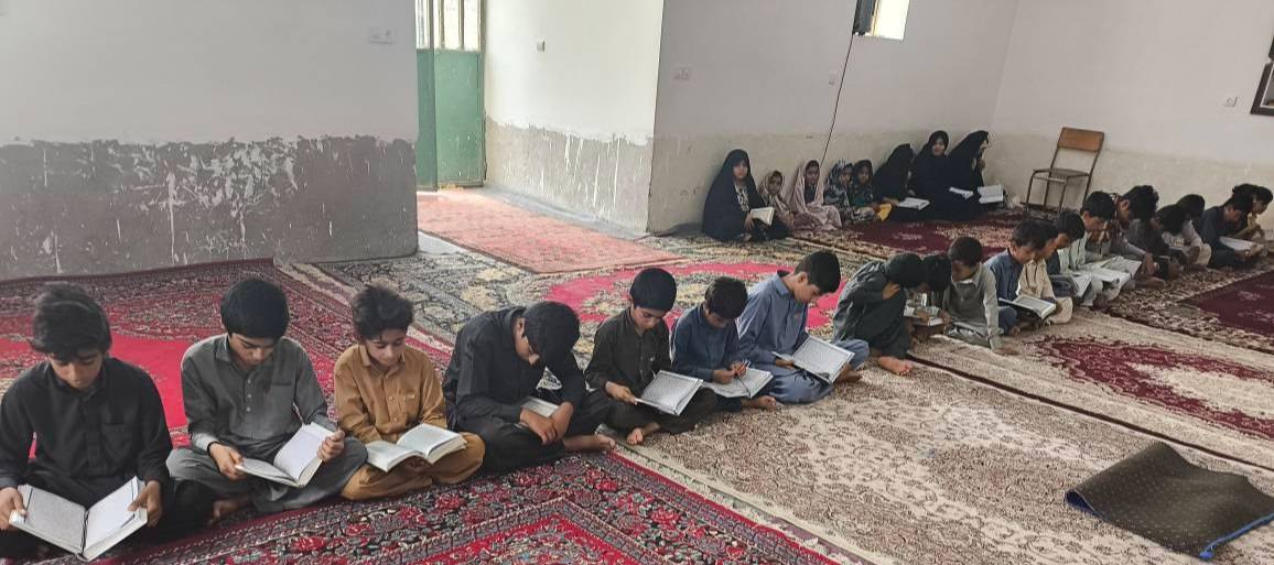 کلاس قرآن در کانون مسجد روستای برفی شهرستان هامون - گره جهادی وارثین