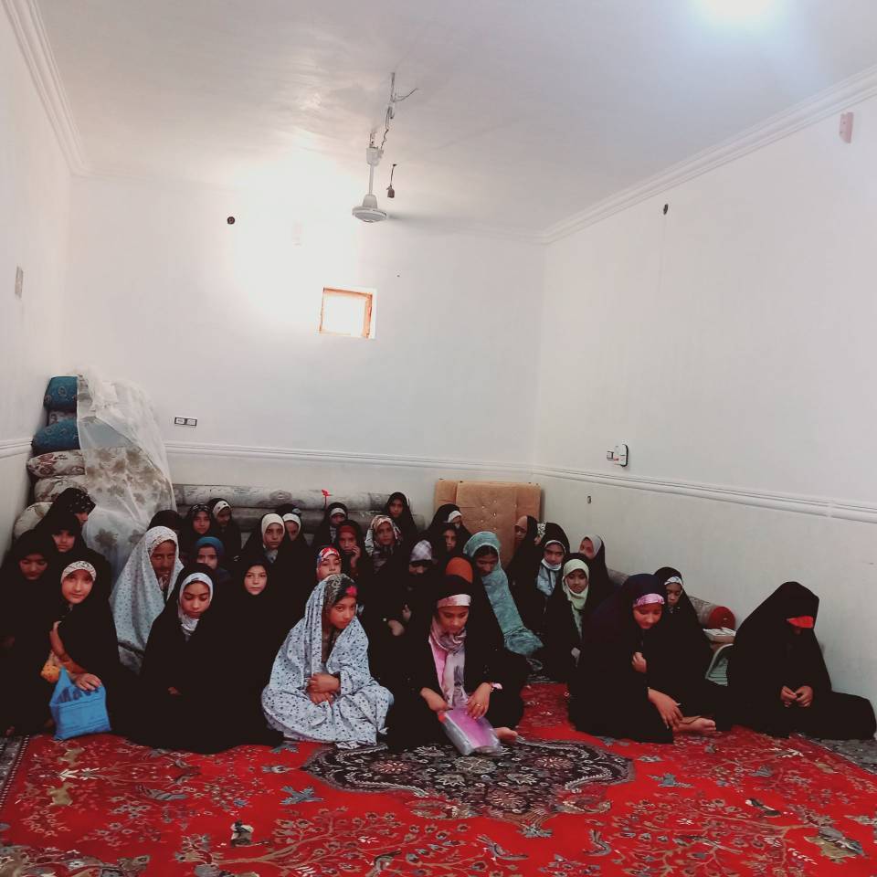 گزارش کلاس آموزش قرآن و احکام دختران نوجوان در روستای اشترک از شهرستان زهک