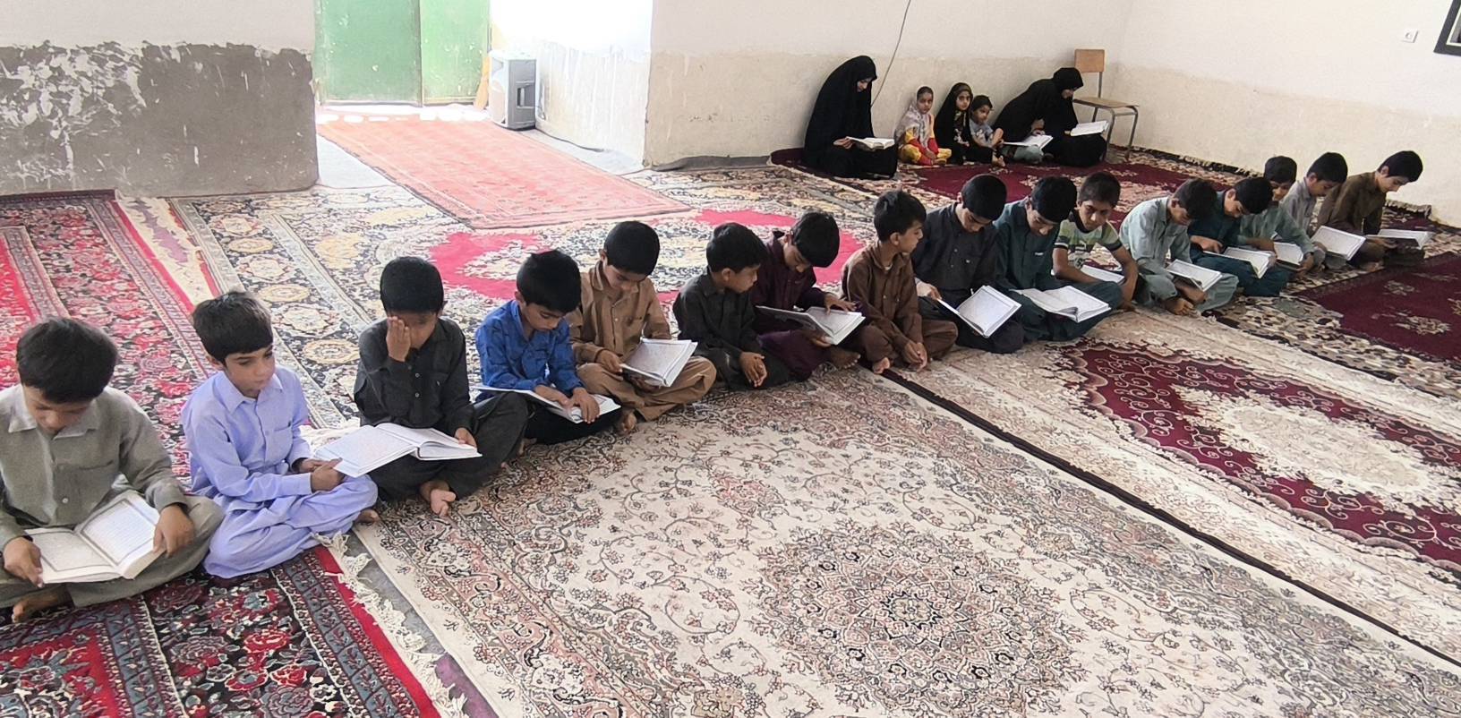 کلاس قرآن در روستای برفی شهرستان هامون - گره جهادی وارثین