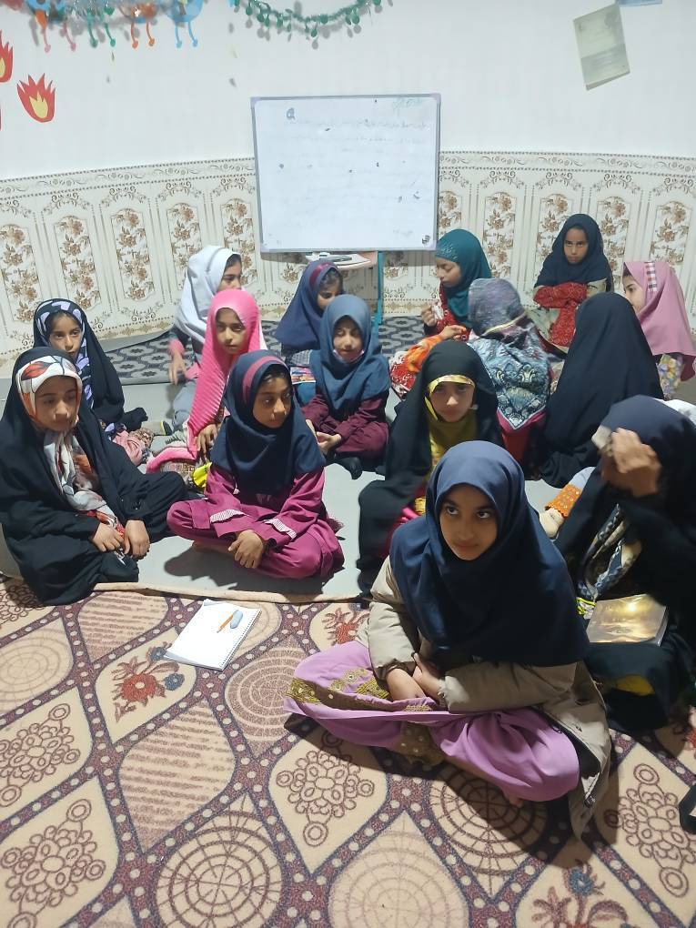 برگزاری کلاس قرآن کریم همراه با برپایی جشن به مناسبت عید مبعث در روستای چاهدازو