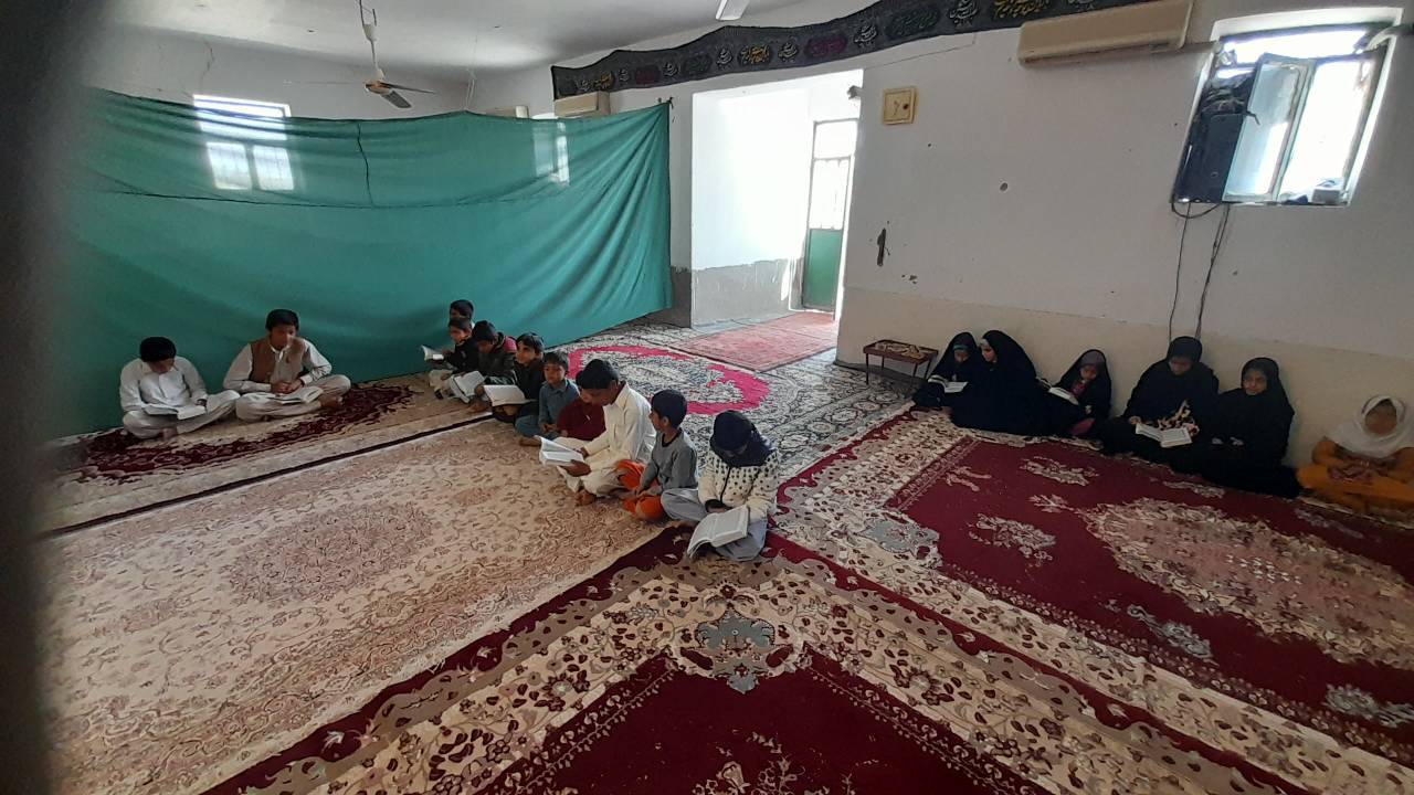 گزارش کلاس های قرآنی و فرهنگی در کانون مسجد روستای برفی استان سیستان و بلوچستان