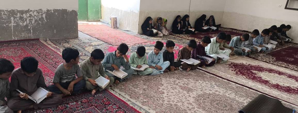کلاس قرآن در کانون مسجد روستای برفی شهرستان هامون - گره جهادی وارثین
