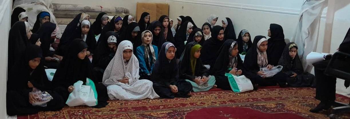 برگزاری کلاس  احکام و قرآن برای دختران نوجوان در روستای اشترک شهرستان زهک 