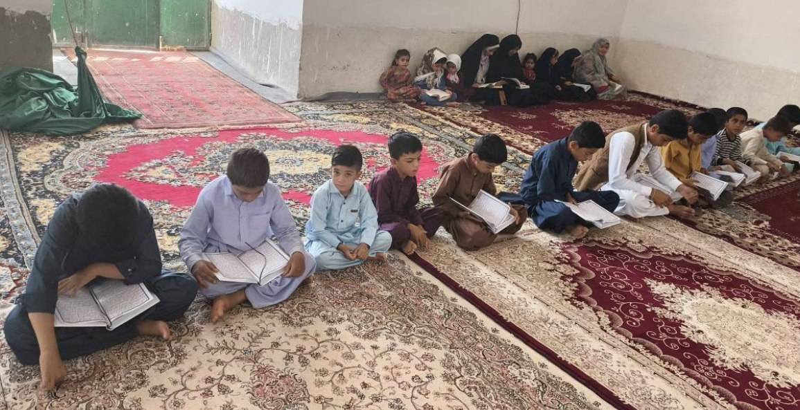 گزارش  کلاس قرآن در روستای برفی شهرستان هامون