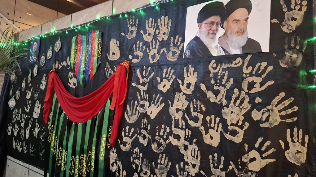 مراسم عزاداری ارباب کربلا با برپایی موکب فرهنگی در مترو شیراز - گره جهادی وارثین
